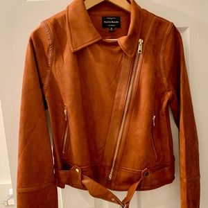 Jacket size medium,new without a tag